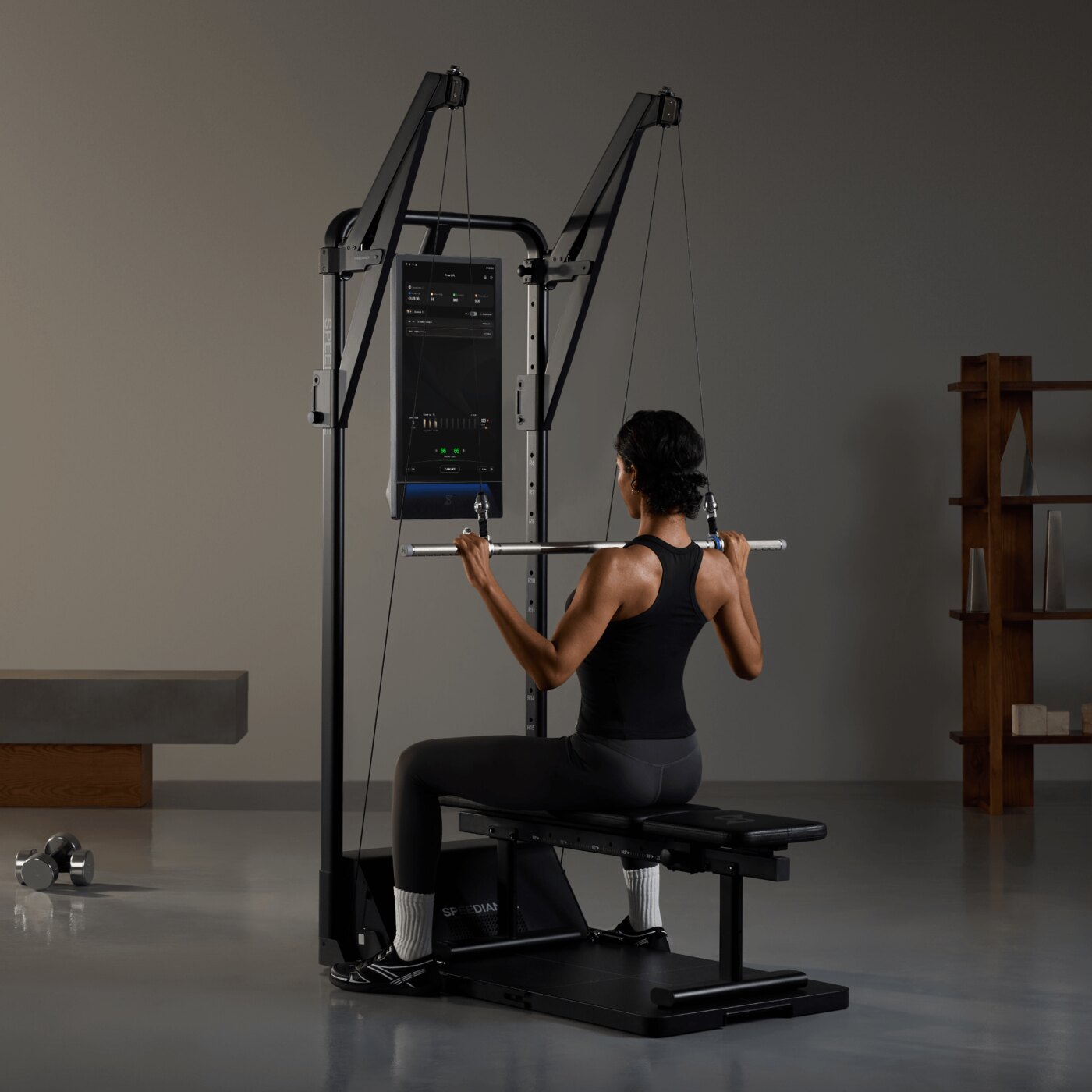 Speediance Extension Arms um Gym Monster montéiert, Latzuch am Sëtzen