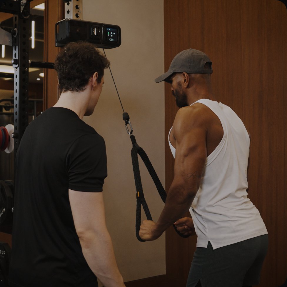 Utøver som gjør hurtighetstrening med Gym Nano